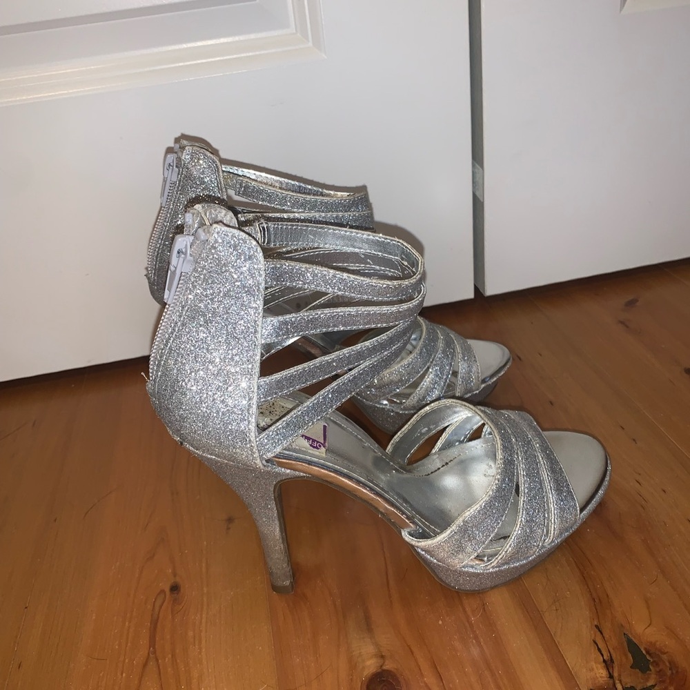 5” unlisted silver glitter heels